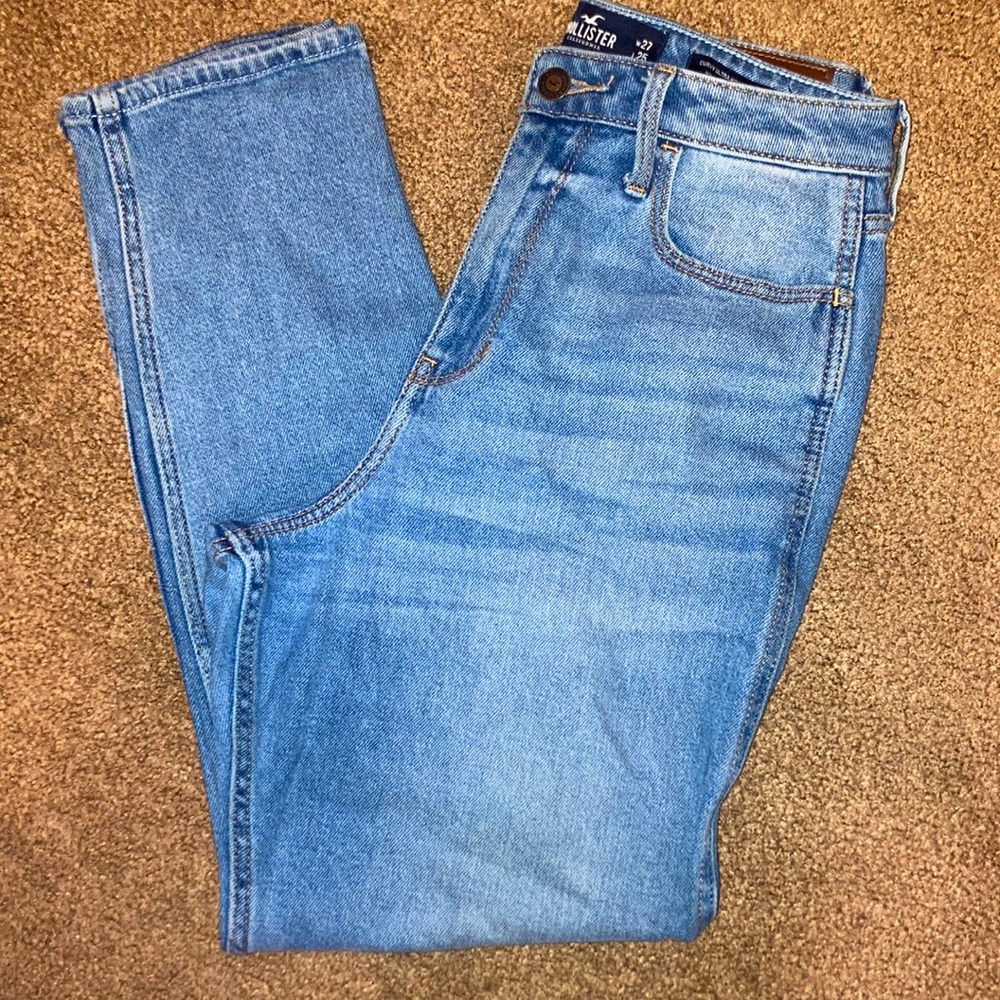 Hollister Curvy Ultra High Rise Mom Jean Size 5 S